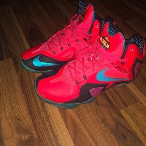 Lebron 11 Elite “Hero”